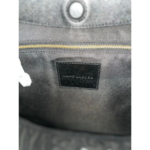 Marc Jacobs

Large Suede Hobo Bag - Picture 13 of 13